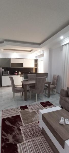 Flat 4 bedroom super lux